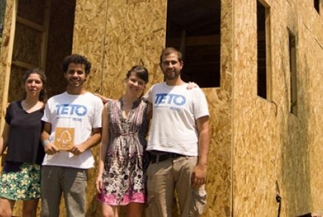 A casa é um protótipo e a madeira sólida empregada é 100% certificada FSC.